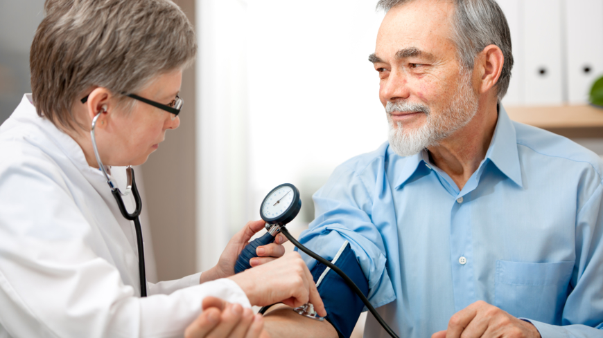 Dårligt behandlet type 2 diabetes, også kaldet gammelmandssukkersyge og aldersdiabetes, kan lede til forhøjet blodtryk og kolesterolniveau. 